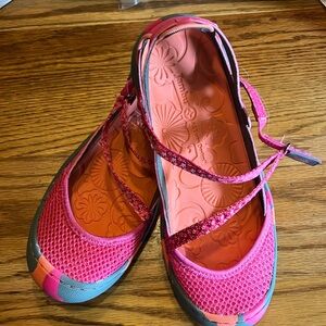 Ladies Jambu pink shoe size 6